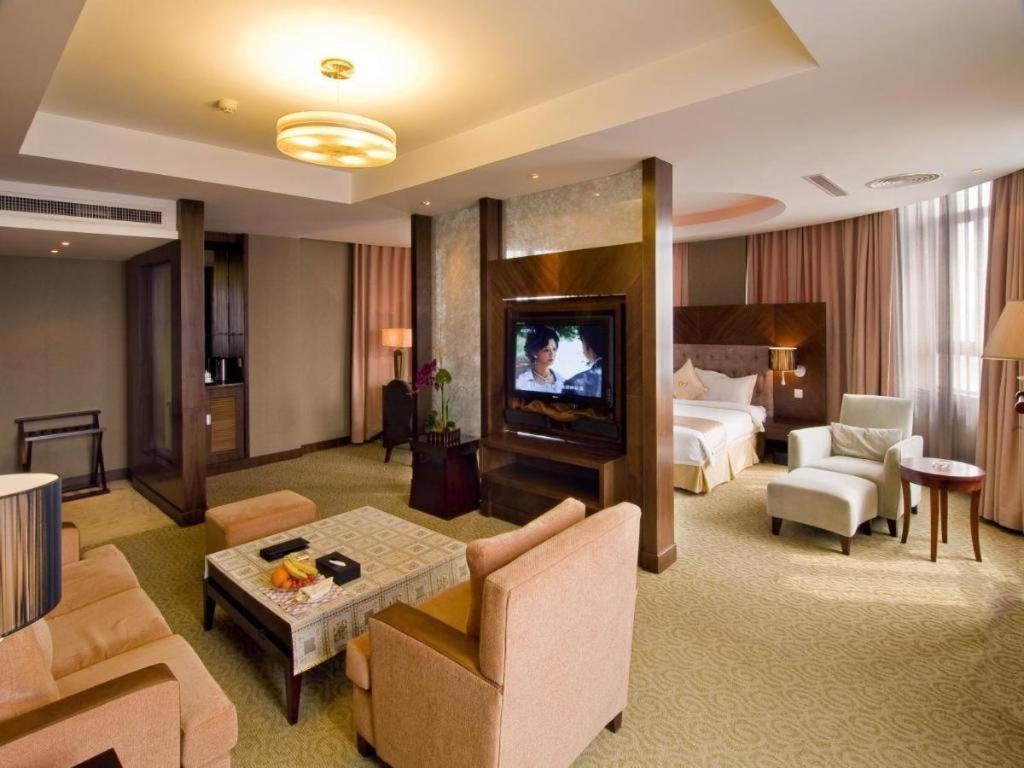 Qingdao Royal Garden Hotel Dış mekan fotoğraf