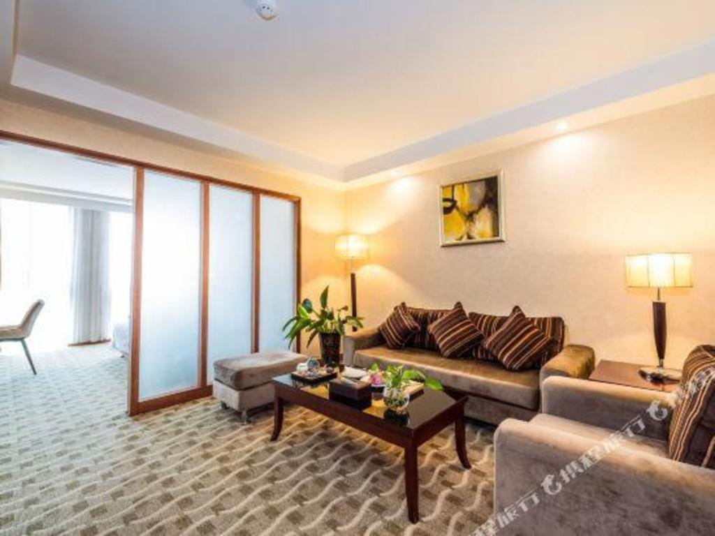 Qingdao Royal Garden Hotel Dış mekan fotoğraf