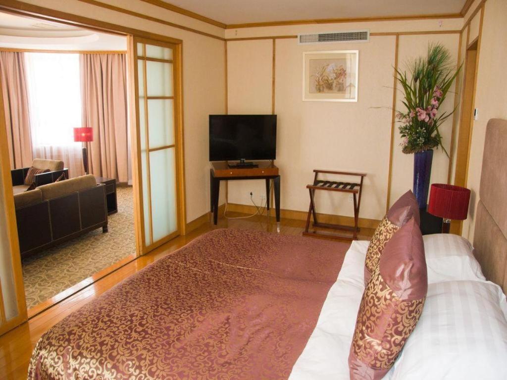Qingdao Royal Garden Hotel Dış mekan fotoğraf